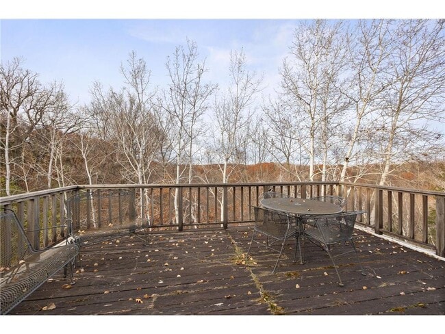 Building Photo - 1560 Bluff Creek Dr