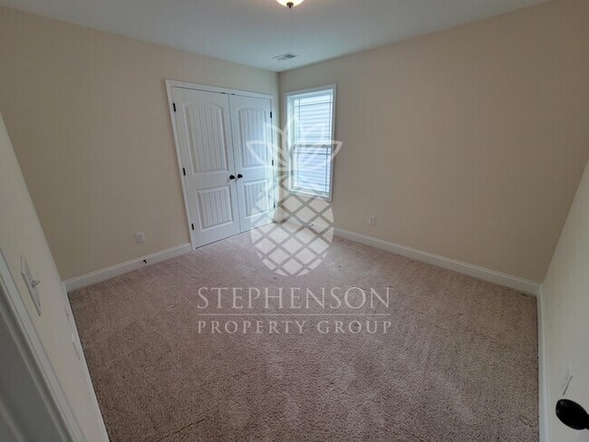 Building Photo - Nearly New Home in Blythewood