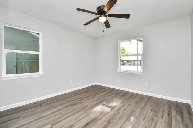 Building Photo - 9622 Vilven Ln