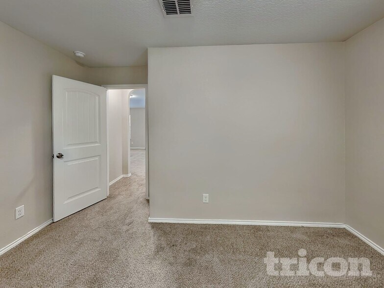 Building Photo - 11623 Hidden Terrace