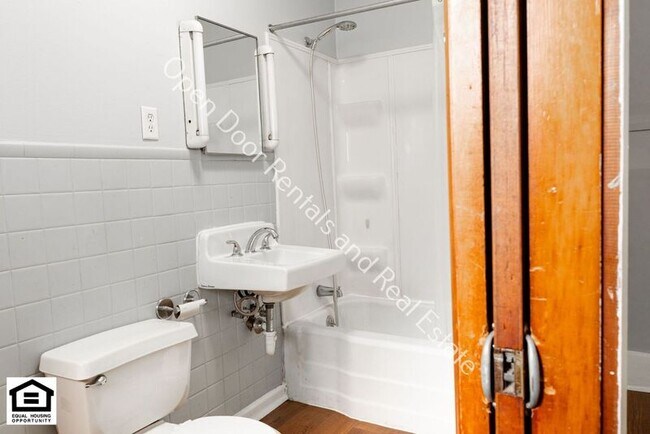 Building Photo - 601/603 N Jackson St