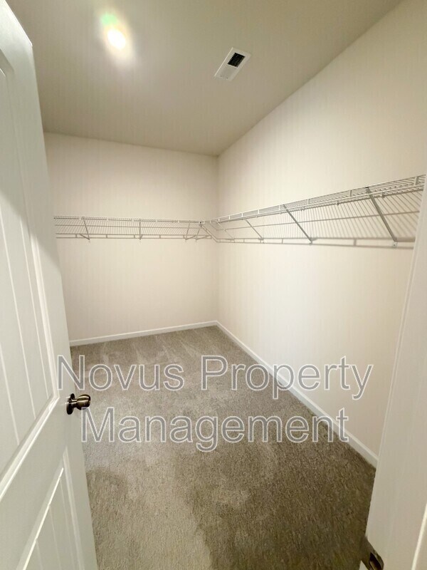 Building Photo - 204 Asher Dr