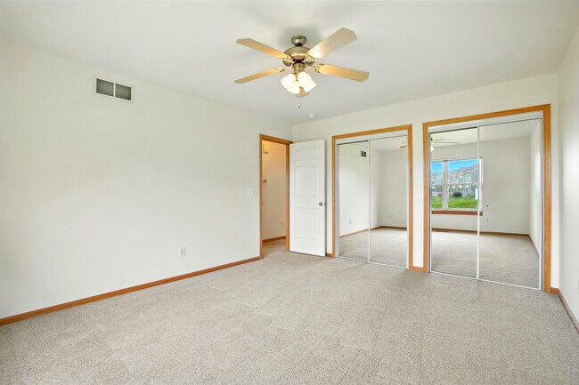 Building Photo - 20 Redtail Bend