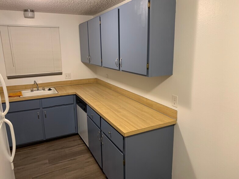 Building Photo - 3611 Butternut Dr