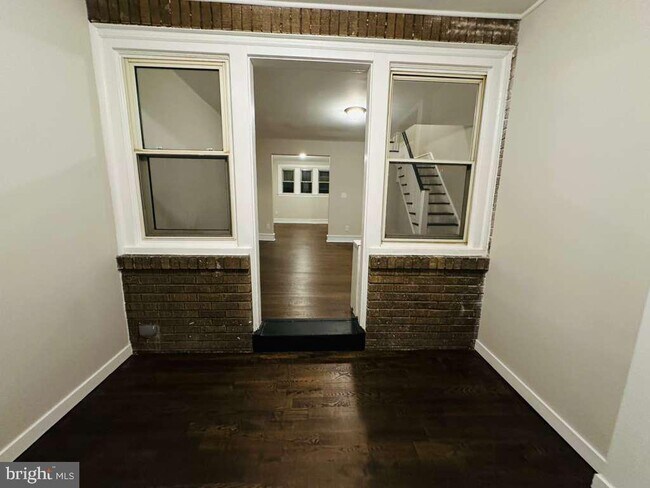 Building Photo - 65 E Montana St