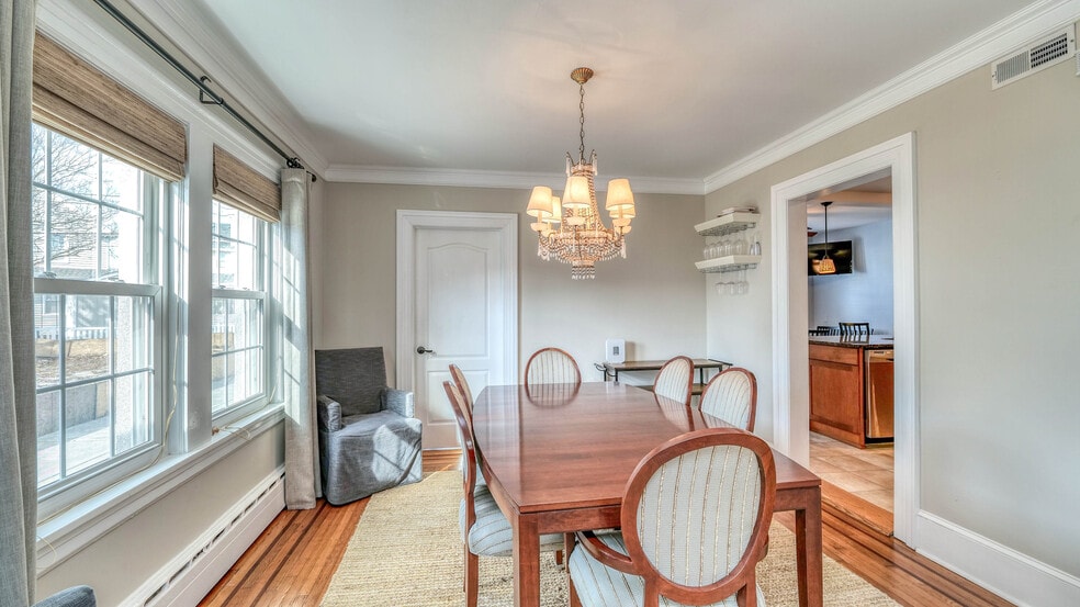 Building Photo - 7501 Ventnor Ave