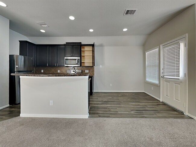 Building Photo - 17103 Amarose Dr
