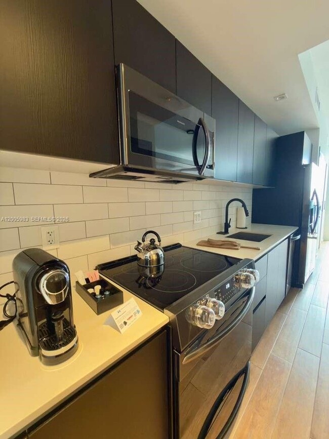 Building Photo - 398 NE 5th St