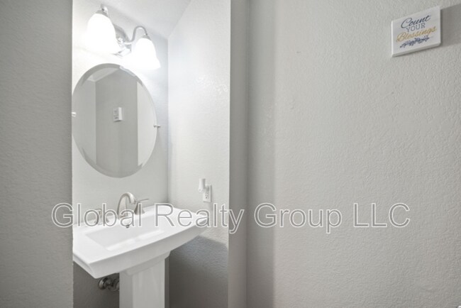 Building Photo - 11016 Forest Shower