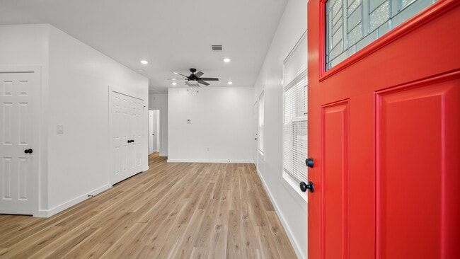 Building Photo - 1504 W Blum St