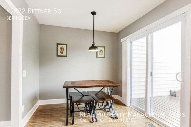 Building Photo - 42822 Bittner Square