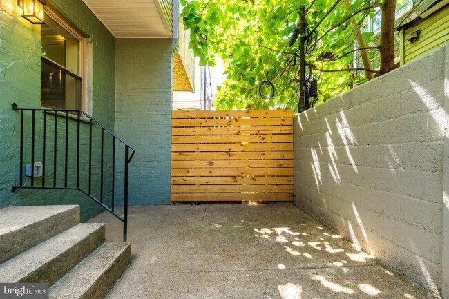 Building Photo - 2108 S Garnet St