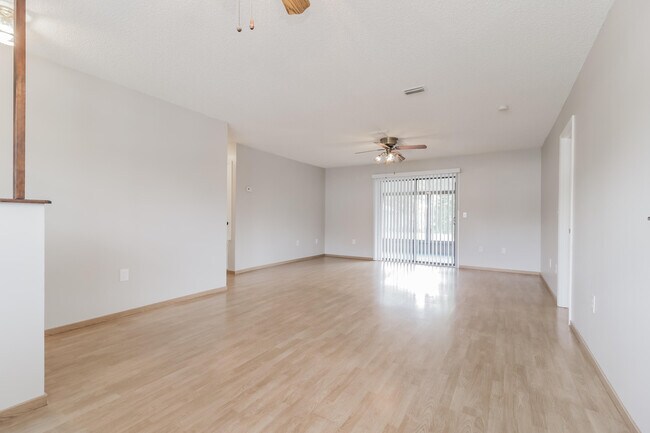 Building Photo - 5045 Mayflower St