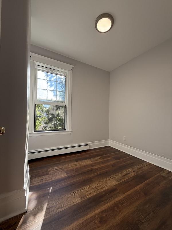 Building Photo - 898 Myrtle Ave