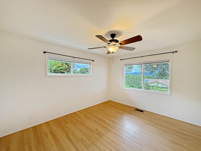 Building Photo - 3B/1BA Home in Escondido Available for Rent!
