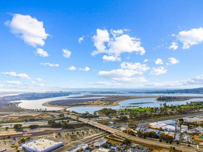 Building Photo - 5051 Savannah St