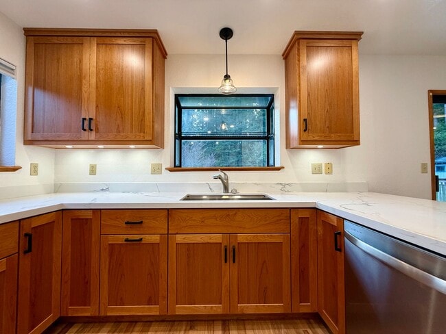 Building Photo - 4036 Campton Rd