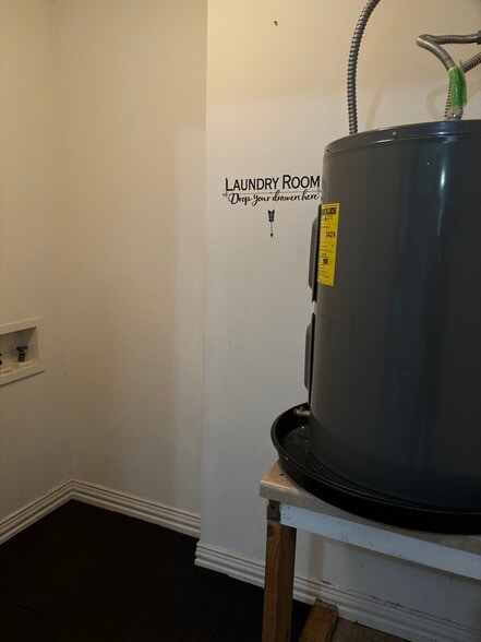 Utility area - 102 Hilltop Dr