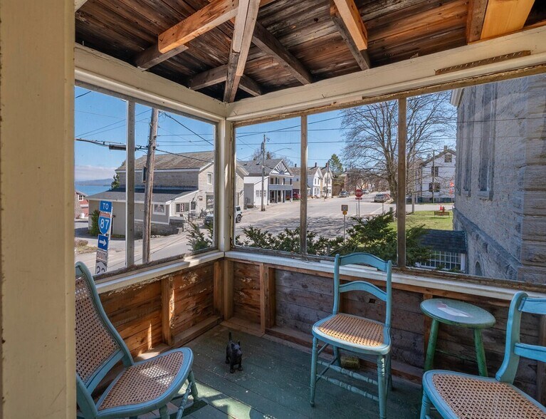 Building Photo - 2755 Essex Rd