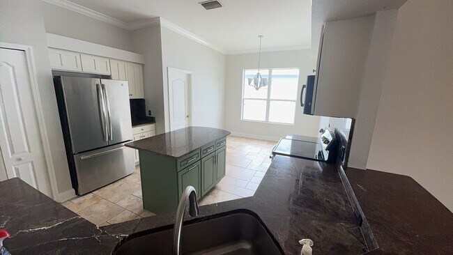 Building Photo - 4 Bedroom Home For Rent in Lutz!