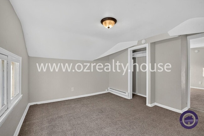 Building Photo - 1263 Crestwood Rd
