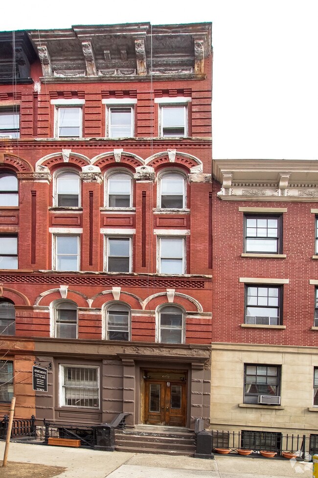 Building Photo - 21 1/2 King St