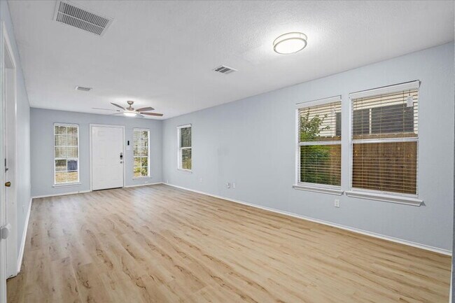 Building Photo - 8706 Dandelion Trail