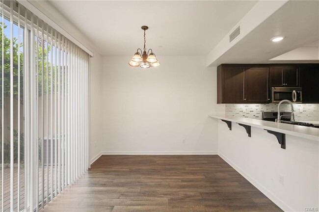 Building Photo - 8258 Haven Ln
