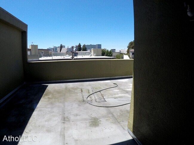 Building Photo - 201 Athol Ave