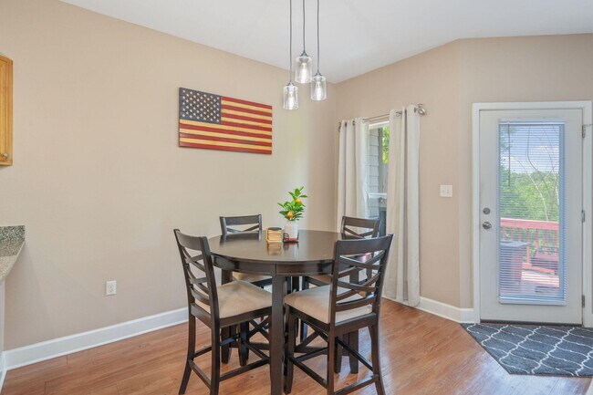 Building Photo - 406 Arbor Lake Dr