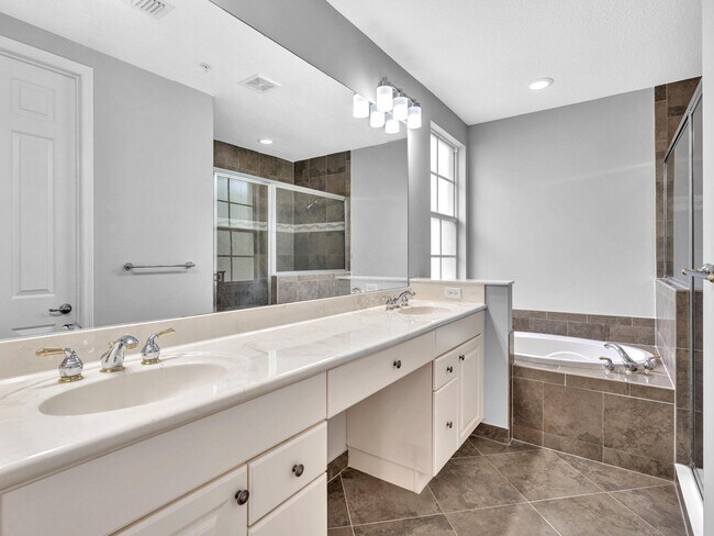 Building Photo - 2751 Ravella Way