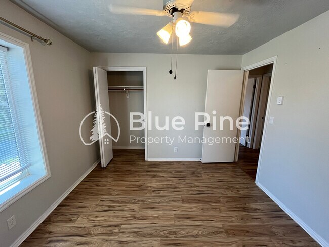 Building Photo - 395 Hemlock Cir