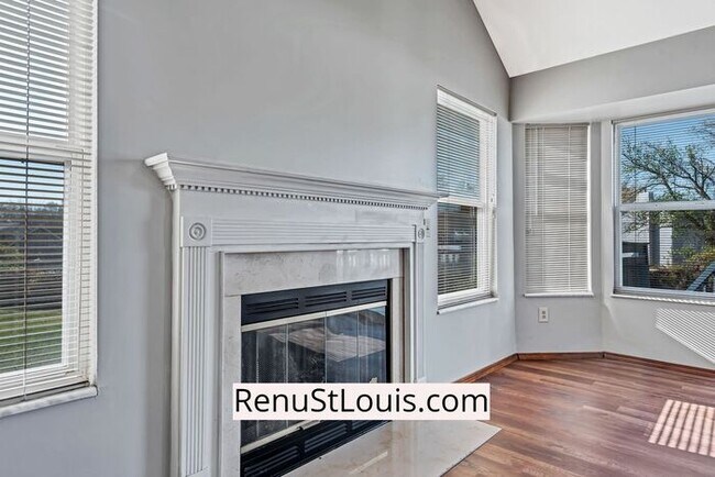 Building Photo - Now Available 3 bedroom 2.5 baths