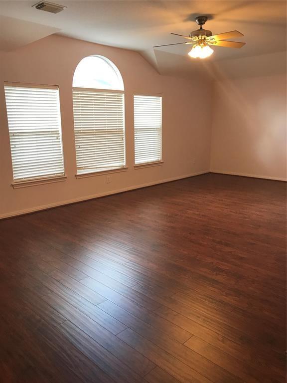 Building Photo - 11110 Sherwood Garden Dr