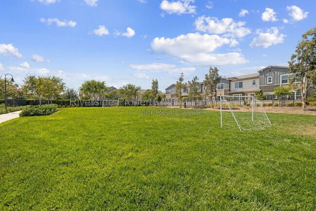 Building Photo - 3530 E Delight Paseo
