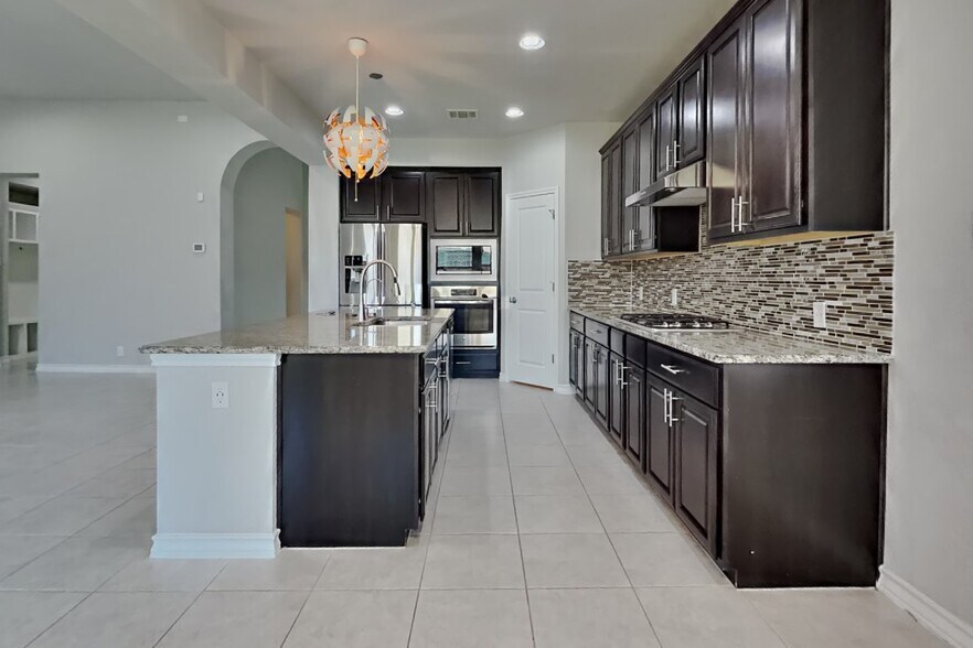 Building Photo - 7618 Rushing Creek