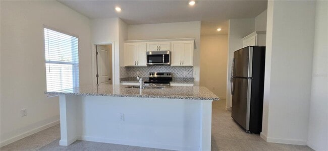 Building Photo - 2803 Poppy Ave