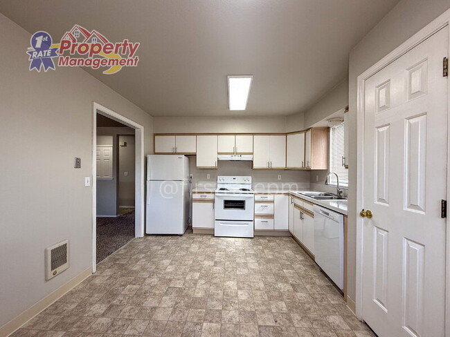 Building Photo - 5679 W Dorian Ln