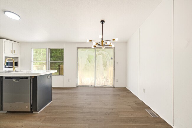 Building Photo - 16315 Lone Star Ranch Dr