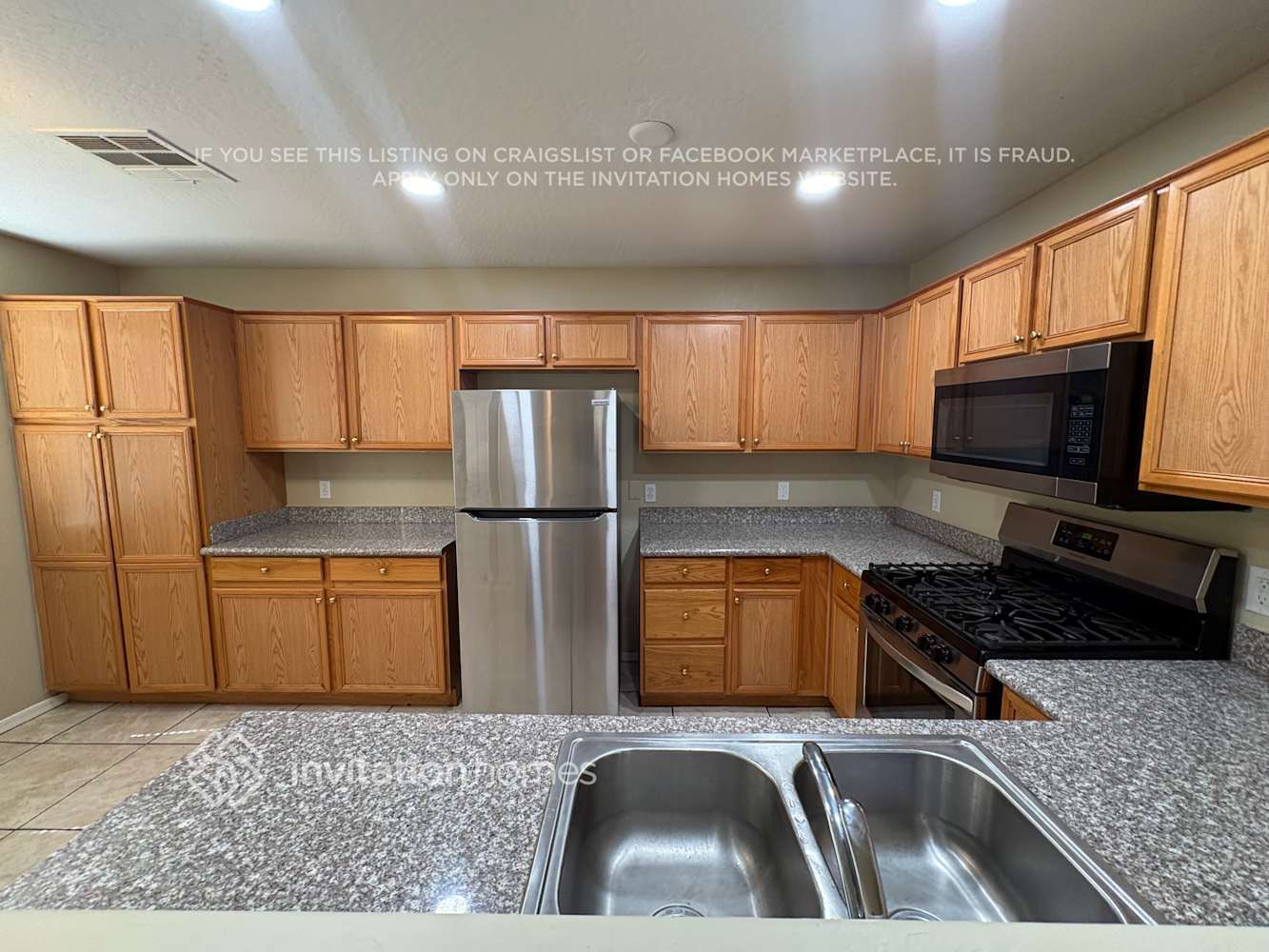 Building Photo - 7106 N 77th Dr