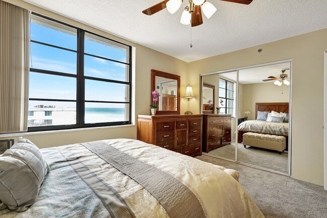 Building Photo - 840 Ocean Dr