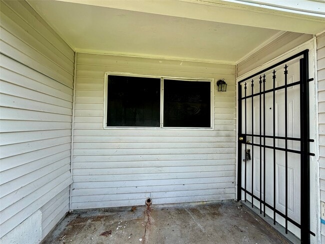 Building Photo - 7211 Orlando St