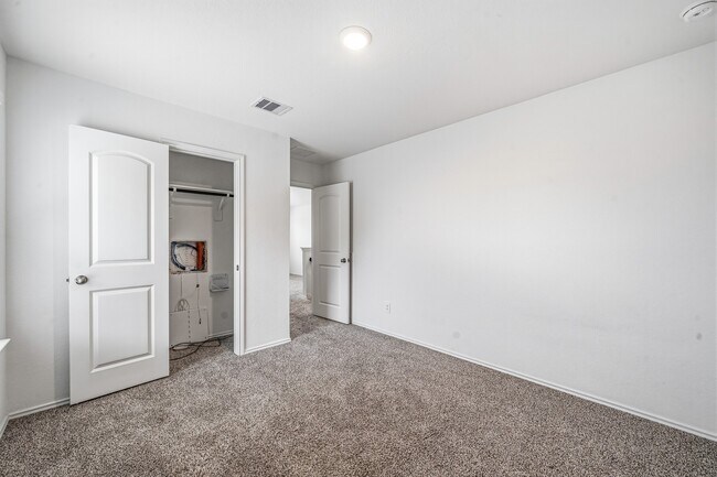 Building Photo - 24122 Juniper Hts Dr