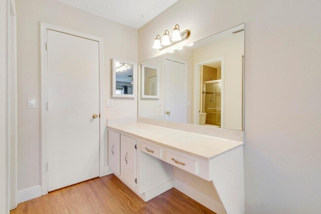 Building Photo - 2730 SW 13th St