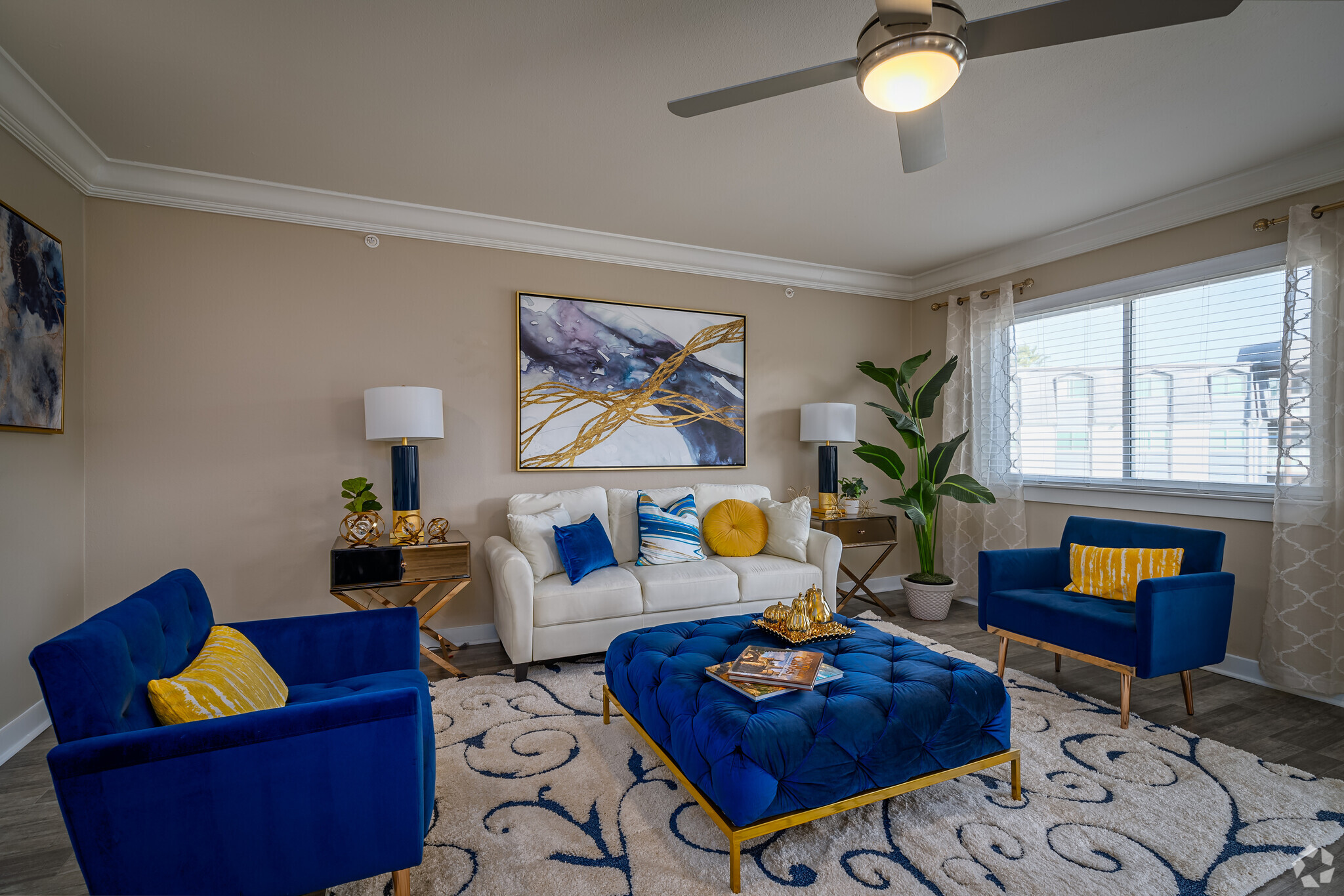 1BR, 1BA - 900SF - Sapphire Resort Apartments