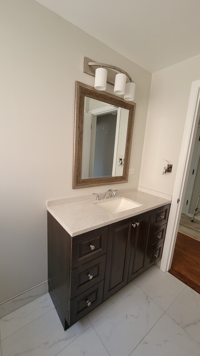 Bathroom - 4644 N Sayre Ave