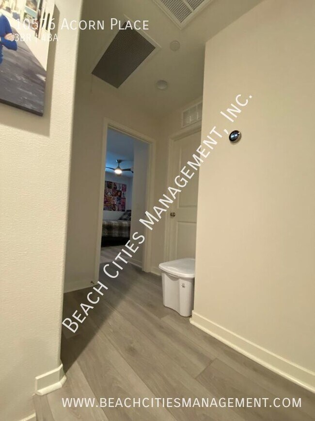 Building Photo - 10576 Acorn Pl