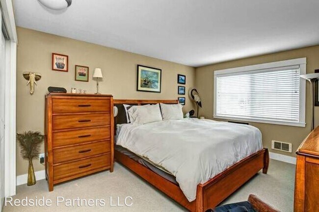 Building Photo - 1 br, 1 bath Apartment - 2250 NW 59th St