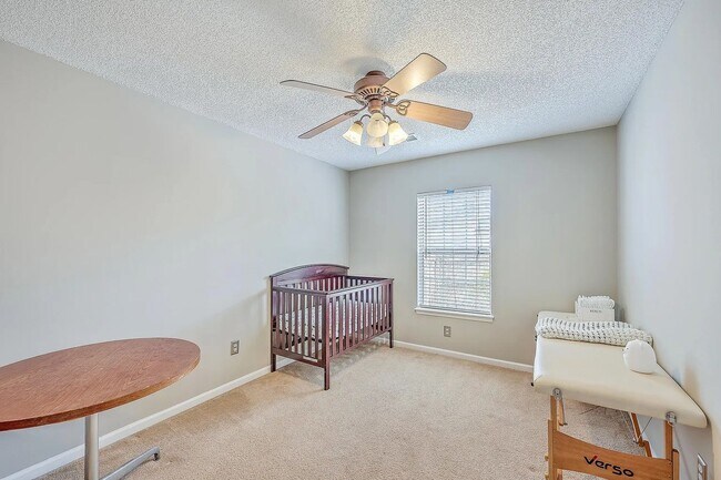 Building Photo - Spacious Living in Goose Creek