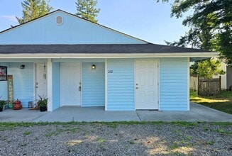 Building Photo - 2 Bedroom Unit Available Now in Gold Bar